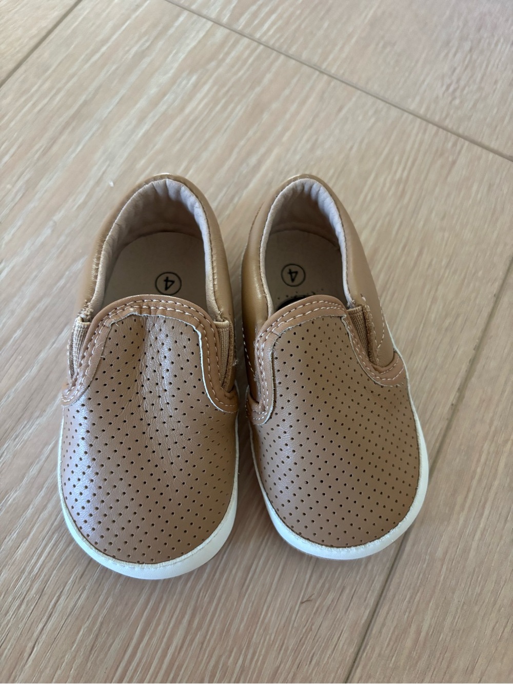 Little love bug slip on shoes NWT